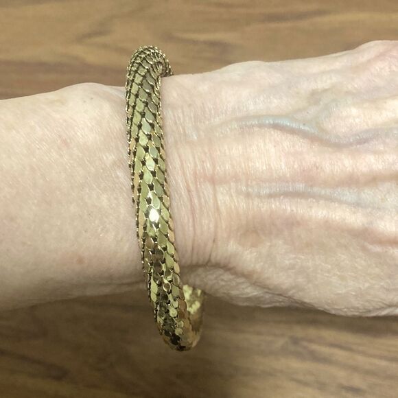 Bangle Bracelet in Polished Gold Tone with Woven Texture. - Picture 2 of 3